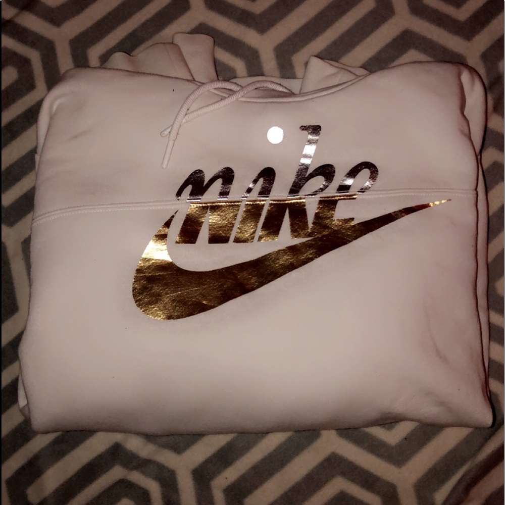 ❕ White Nike Sweatshirt ❕